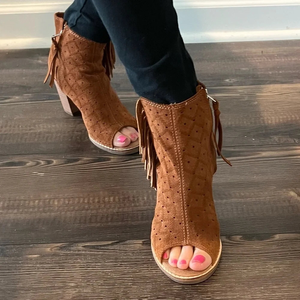 TOMS Rust Tassel Fringe Suede Leather Peep Toe Booties Size 6.5